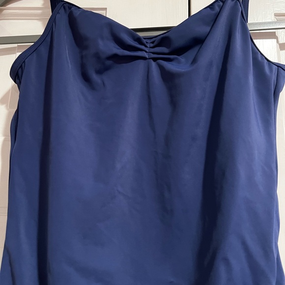 3 Leotards - Picture 7 of 9